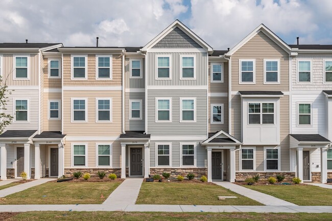 Building Photo - Just Listed! Beautiful 3BR/3.5BA Townhome + $500 Off First Month's Rent