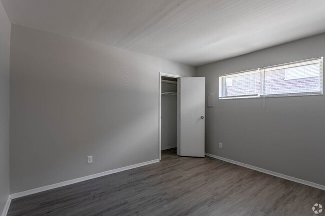 Pine Ridge Apartments