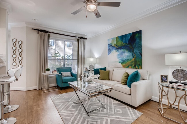 Building Photo - Village at West University Rental