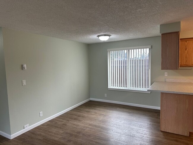 Photo - Beautifully updated 2 bed/1bath duplex in ...