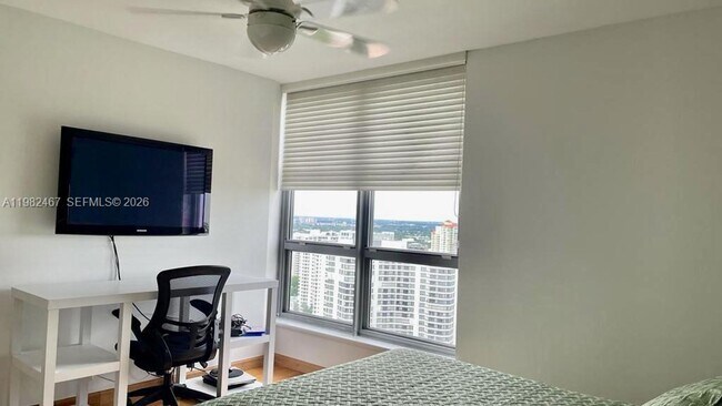 Photo - 3500 Mystic Pointe Dr