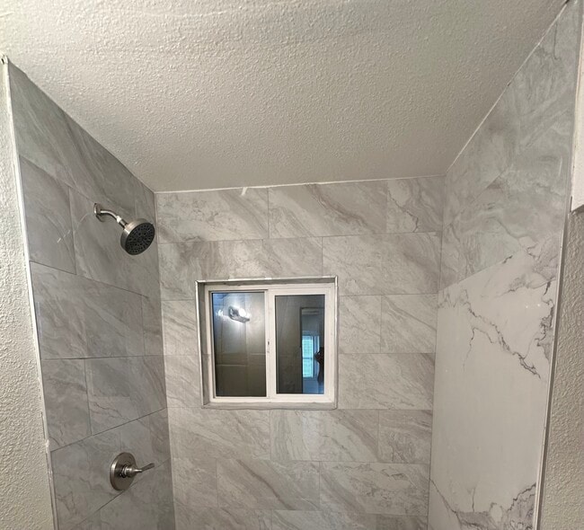 Photo - 314 Rock Blvd