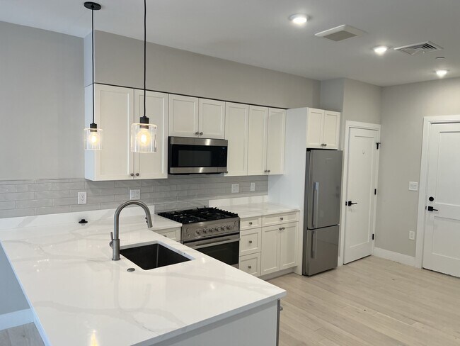 Photo - 191 Green St