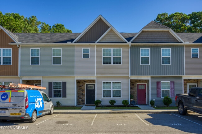 Building Photo - 142 Beacon Woods Dr Rental