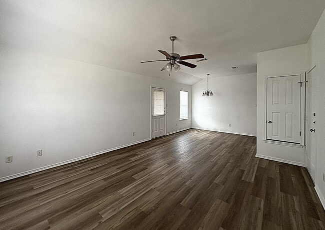 Photo - 2808 Ashley Dr