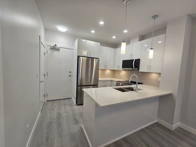 Photo - 33886 Pine St