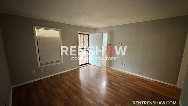 Photo - 381 N Manassas St