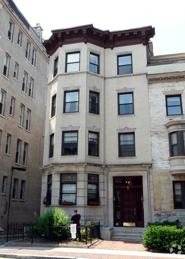 Photo - 65 Hemenway St