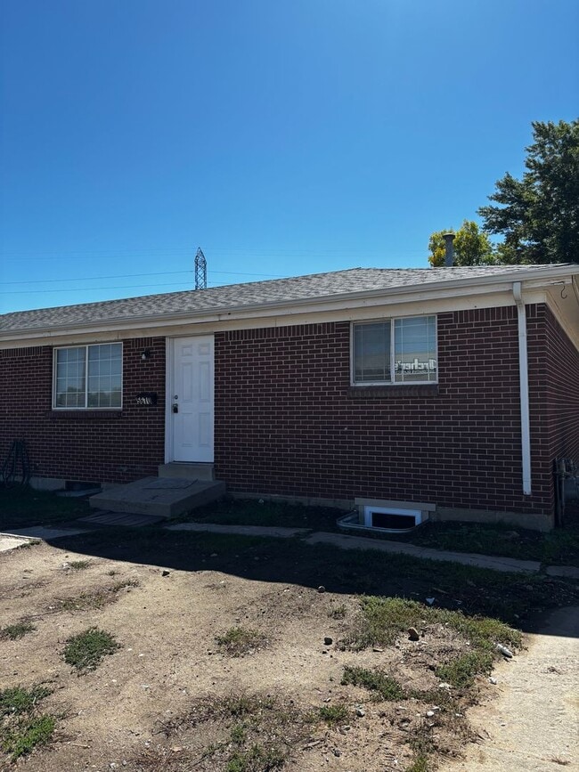 Photo - 5660/5670 W. 52nd Avenue Unidad 5670-1