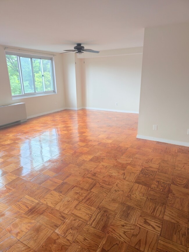 Photo - 1900 Lyttonsville Rd Condo Unit 717