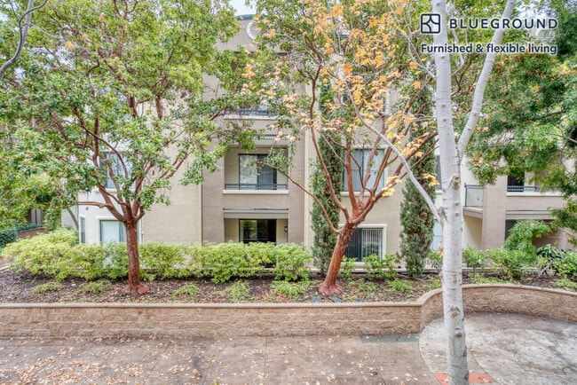 2201 Bridgepointe Pkwy Unit SI FL2-ID713