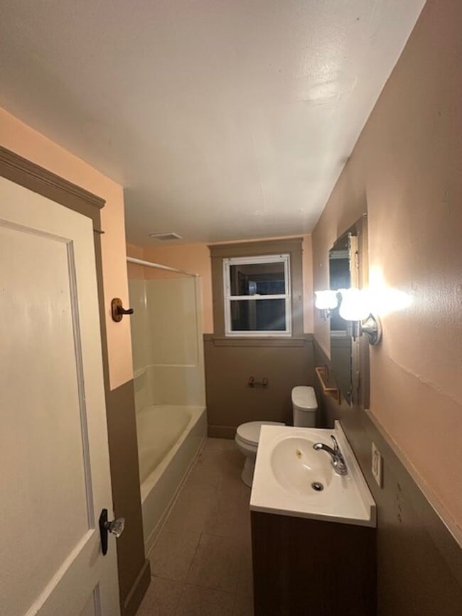 Photo - 448-450 Hamilton Street - Southbridge Unit Basement