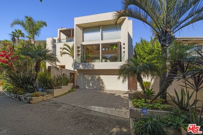 Building Photo - 31851 Seafield Dr Rental