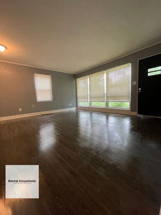 Building Photo - 2-Bedroom Ranch Coming Soon!