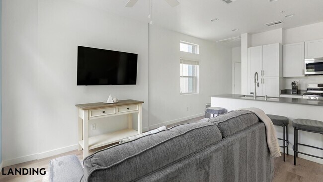 2705 N Rancho Dr Unit 1100