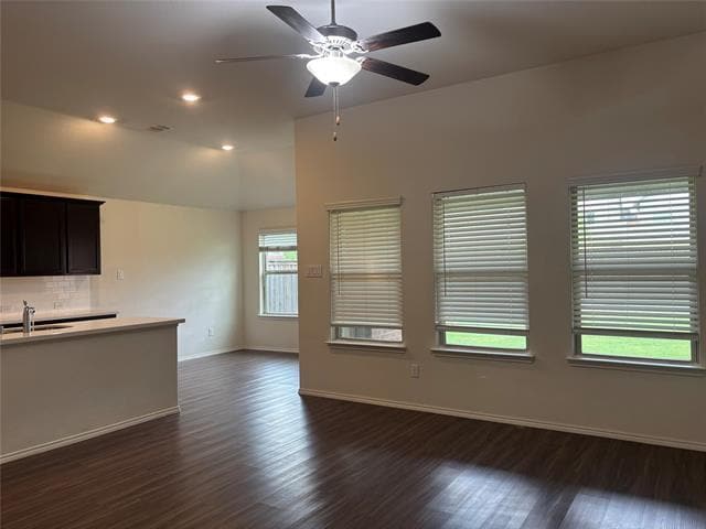 Photo - 2065 Alamandine Ave