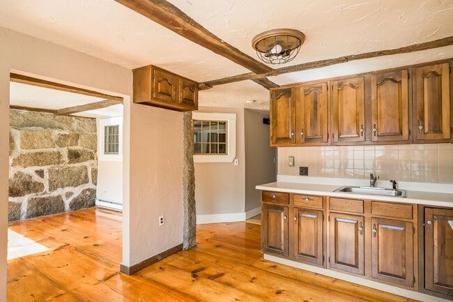 Photo - 475 Center St Unidad L