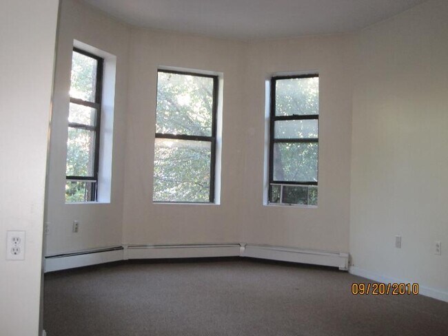 Photo - 59 S Huntington Ave Unidad 4