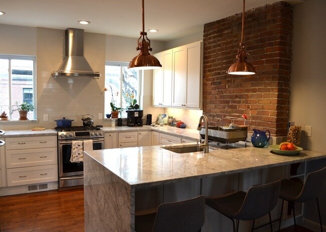 Photo - 27 Hanson St Unit 3