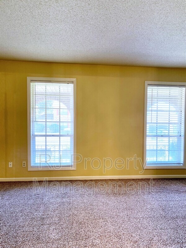 Photo - 3235 Foxgate Dr