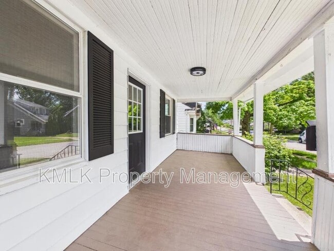 Photo - 2899 Northland St