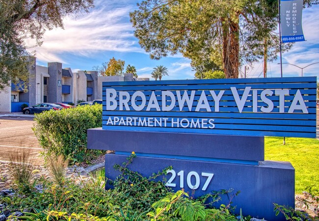 Broadway Vista - Broadway Vista Apartments