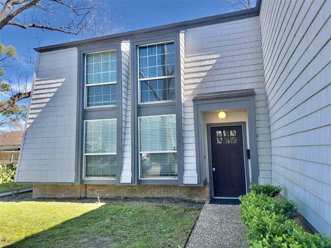 Building Photo - 10168 Beekman Pl Dr