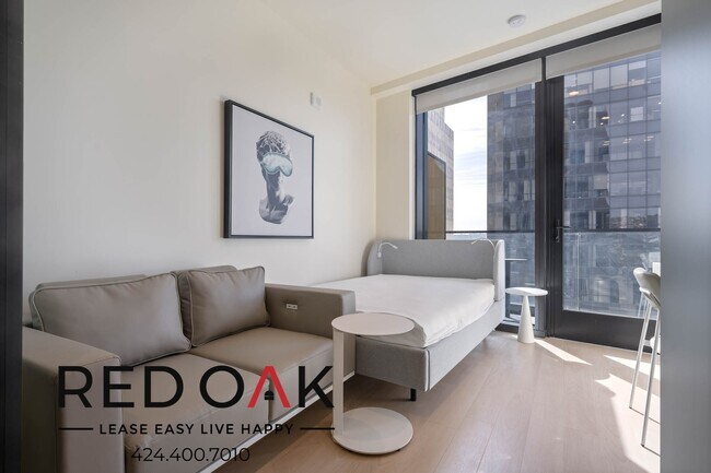 Photo - ~8 Weeks FREE~ Fully Furnished, Luxury Pri... Unit 701B