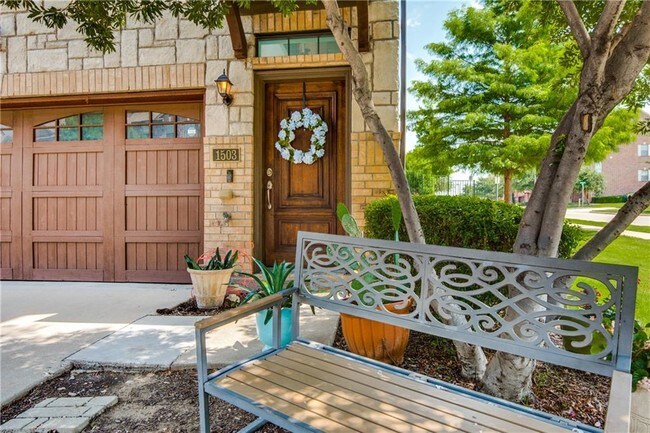 Photo - 1503 Biltmore Ln