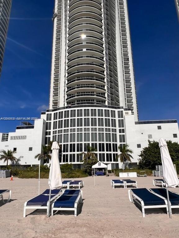 Building Photo - 15811 Collins Ave Unit 2802