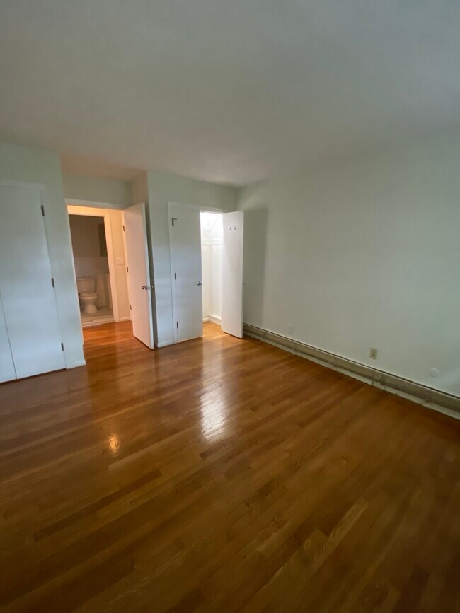 Photo - 260 Mt Auburn St Unit 2E