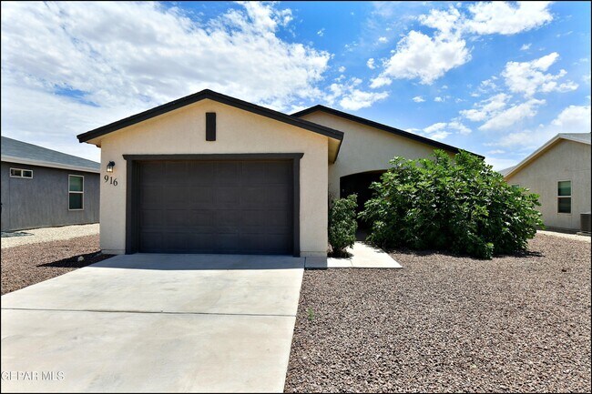916 Villa Seca Dr