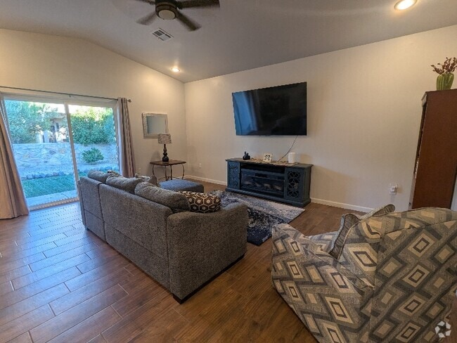 Building Photo - 4025 Spotted Dove Dr Rental