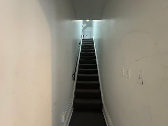 Photo - 1939 Crafton Blvd Unidad 6 Emerson 2nd Floor