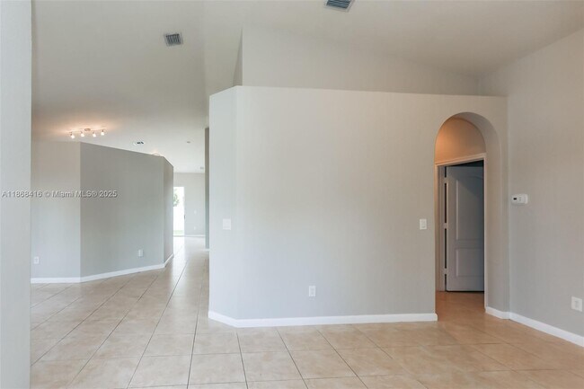 Photo - 1700 NE 37th Pl House