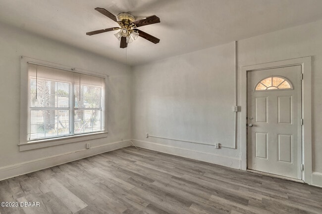 Photo - 401 N Wild Olive Ave