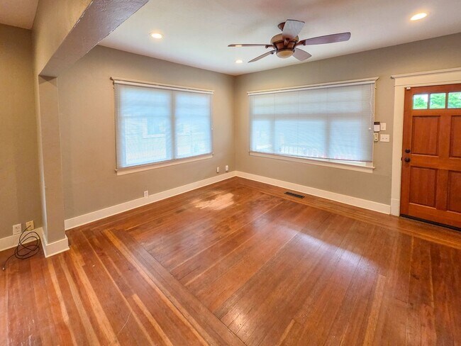 Photo - 1725-1735 Commercial St SE Unidad 1725