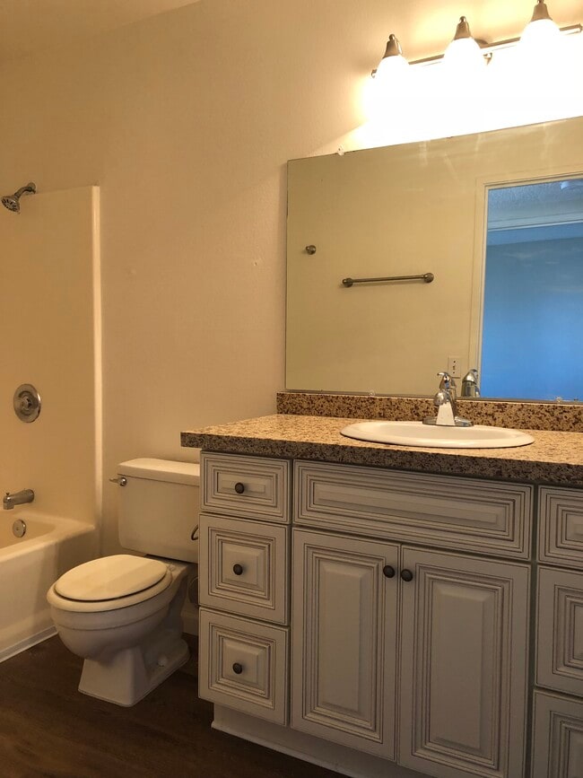 Photo - Autumn Haze Apartments