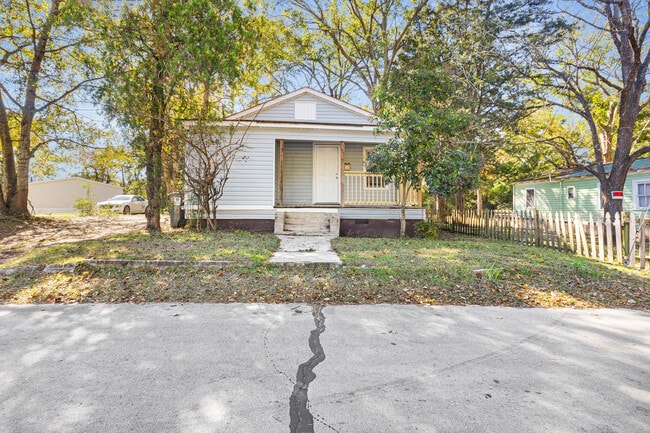 Building Photo - 1707 Asheville St