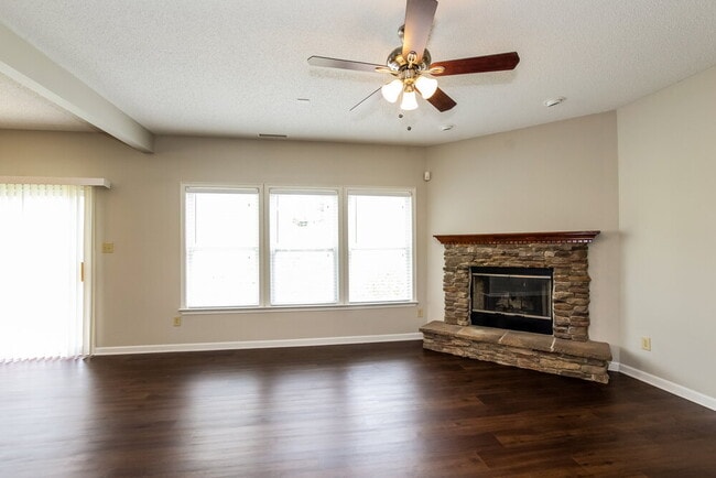 Photo - 719 Capstone Ave