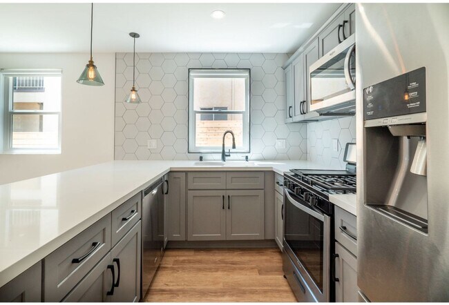 Photo - 3412 Bellevue Ave