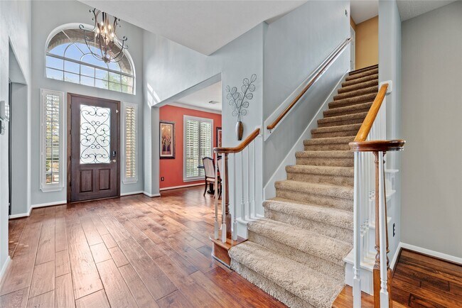 Photo - 15718 Sweetrose Pl