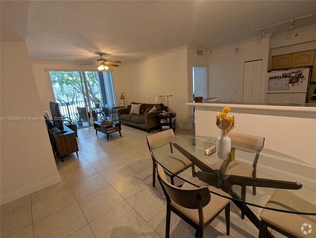 Building Photo - 6801 SW 44th St Unit 204 Rental