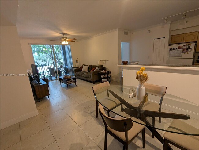 Building Photo - 6801 SW 44th St Unit 204 Rental