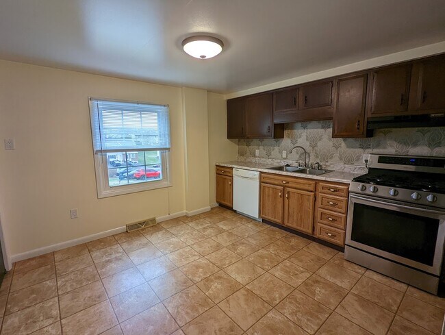 Photo - 628 Peachview Ln