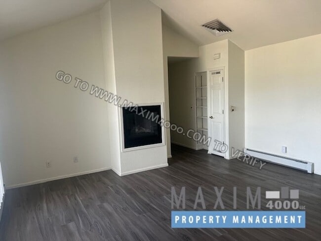 Photo - 401 E Mayfield Dr