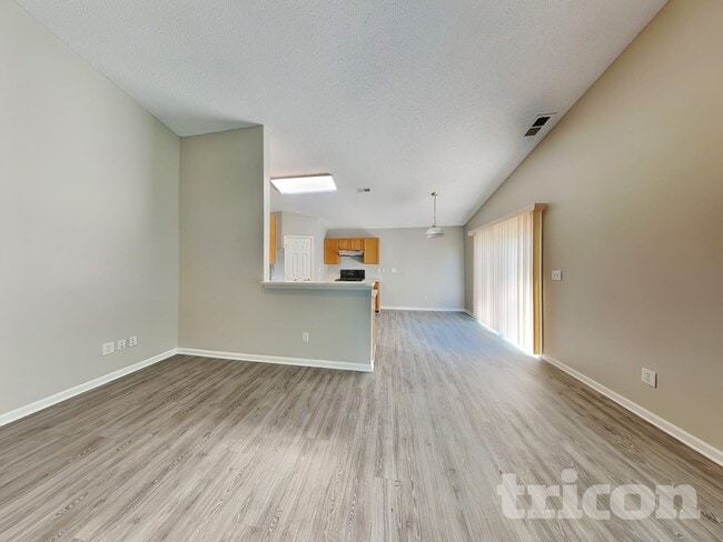 Photo - 115 Markham Dr