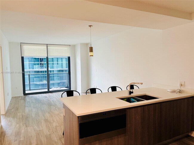 Photo - 801 S Miami Ave Unidad 2208