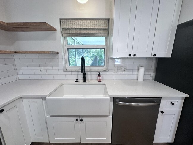 Photo - 1422 Byram Dr