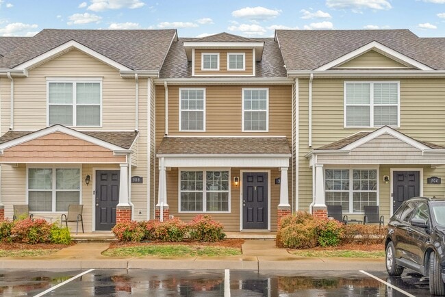 Photo - 2 Bedroom Pet Friendly Condo For Rent Near Beachaven Vineyard!